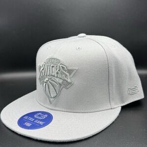 New York Knicks NBA Official Ultra Game Snapback Hat OS Adjustable Silver Gray